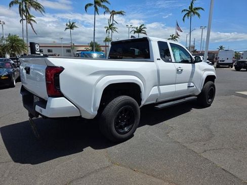 Used 2024 Toyota Tacoma SR5 RWD image 7