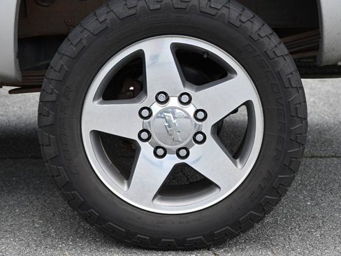 Used 2006 Chevrolet Silverado 2500 LT w/ Skid Plate Package AWD/4WD image 35