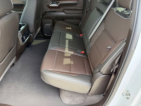 Used 2024 GMC Sierra 1500 Denali w/ Technology Package image 11