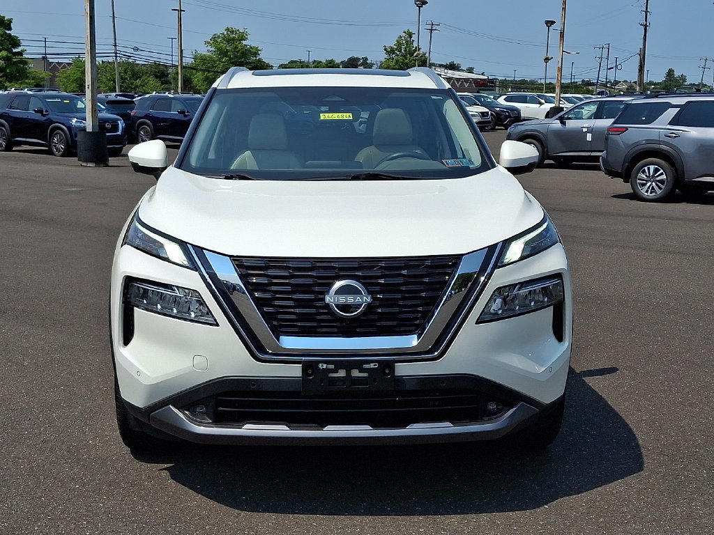 Certified 2022 Nissan Rogue SL w/ SL Premium Package AWD/4WD image 2