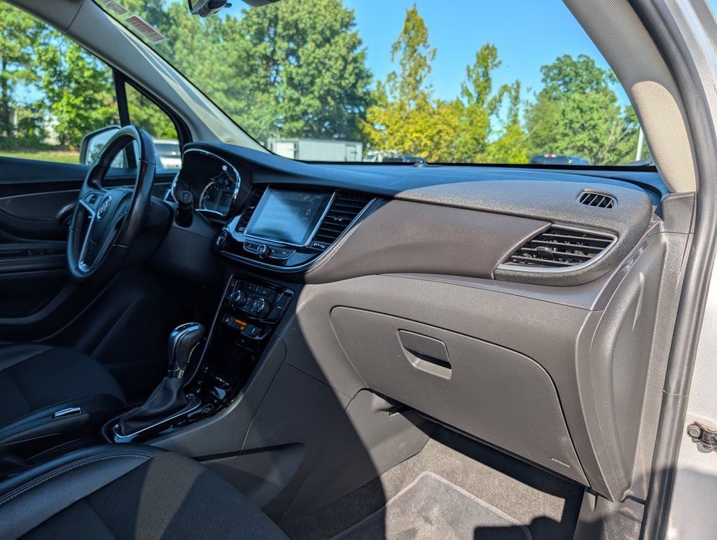 Used 2021 Buick Encore Preferred w/ Safety Package II AWD/4WD image 13