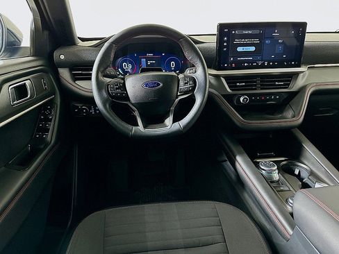 Used 2025 Ford Explorer ST-Line w/ ST-Line Street Pack image 22