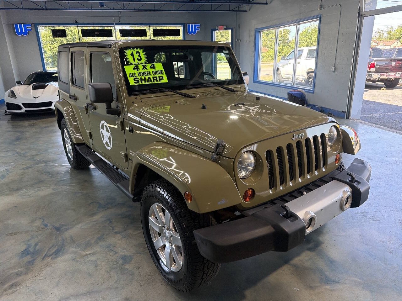Used 2013 Jeep Wrangler Unlimited Sahara w/ Dual Top Group AWD/4WD image 7