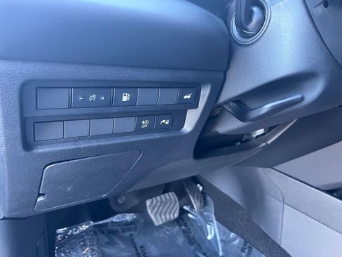 New 2025 Mitsubishi Outlander SE AWD/4WD image 12