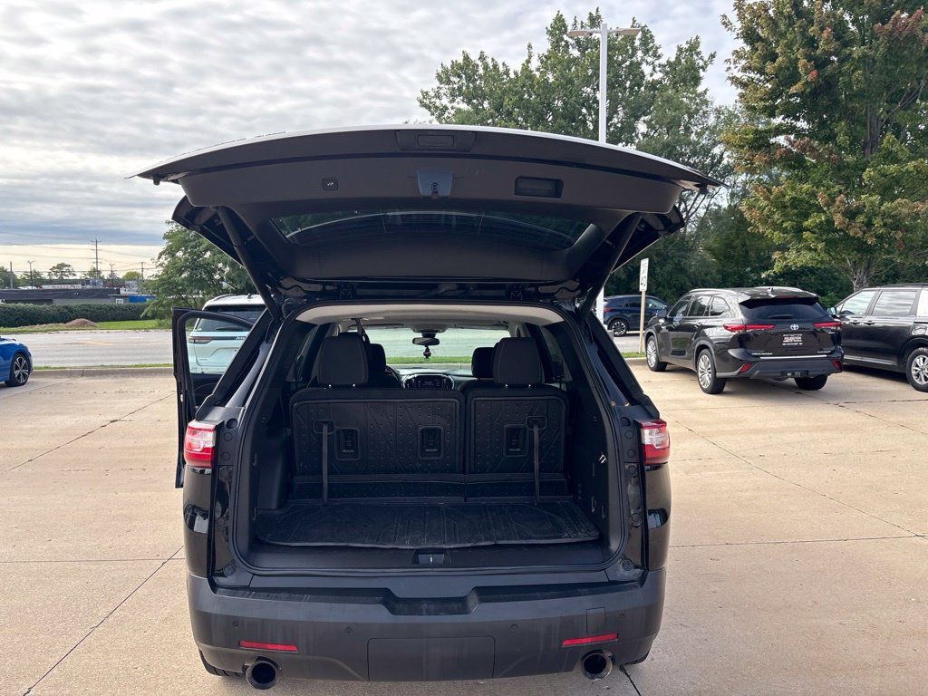 Used 2021 Chevrolet Traverse LT w/ LPO, Floor Liner Package AWD/4WD image 25