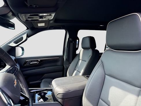 New 2025 Chevrolet Suburban Premier w/ Sun And Tow Package image 25