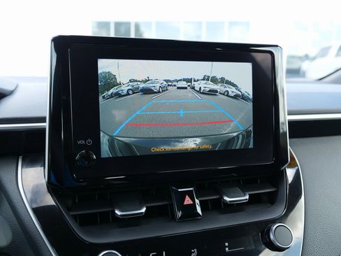 Used 2025 Toyota Corolla SE image 27