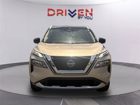 Used 2023 Nissan Rogue Platinum w/ Platinum Premium Package FWD image 9