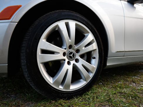 Used 2010 Mercedes-Benz C 300 Sedan image 24