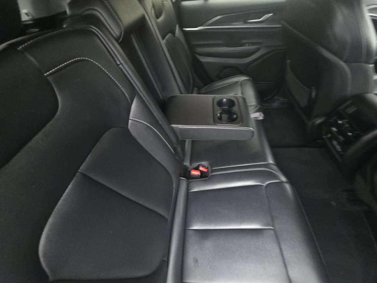 Used 2023 Jeep Grand Cherokee Limited RWD image 22