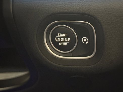 Certified 2025 Mercedes-Benz GLE 350 4MATIC image 28