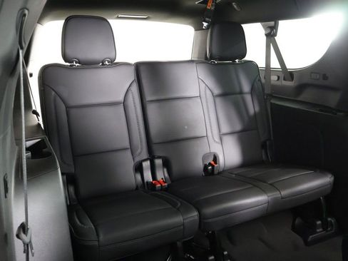 Used 2025 GMC Yukon XL Denali AWD/4WD image 44