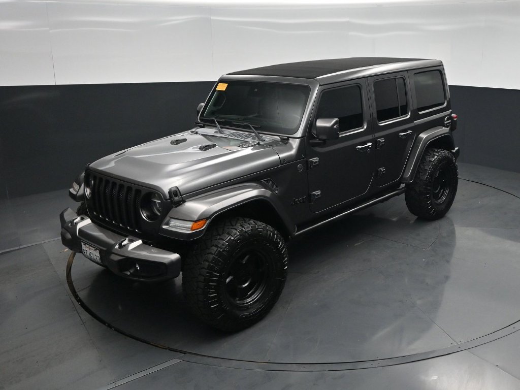 Used 2020 Jeep Wrangler Unlimited Sahara AWD/4WD image 29