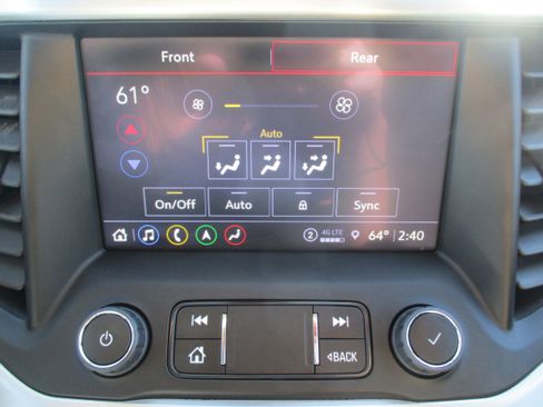 Used 2023 GMC Acadia SLE w/ Driver Convenience Package image 24