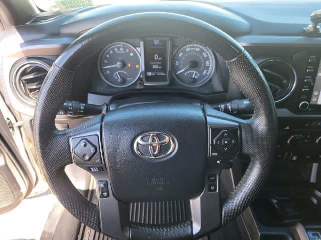 Used 2021 Toyota Tacoma TRD Off-Road w/ TRD Premium Off Road Package AWD/4WD image 13