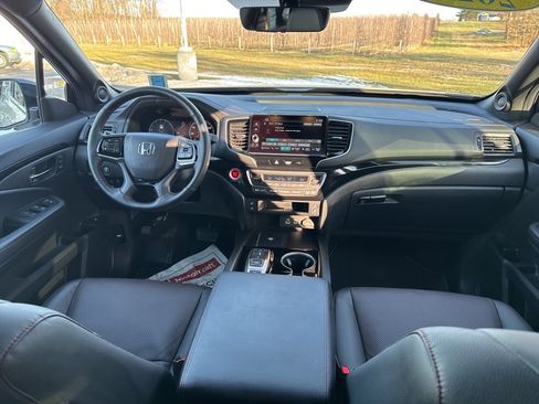 Used 2024 Honda Ridgeline Black Edition image 13