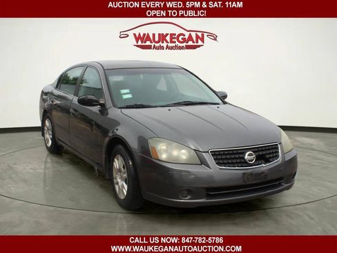 Used 2006 Nissan Altima FWD image 2