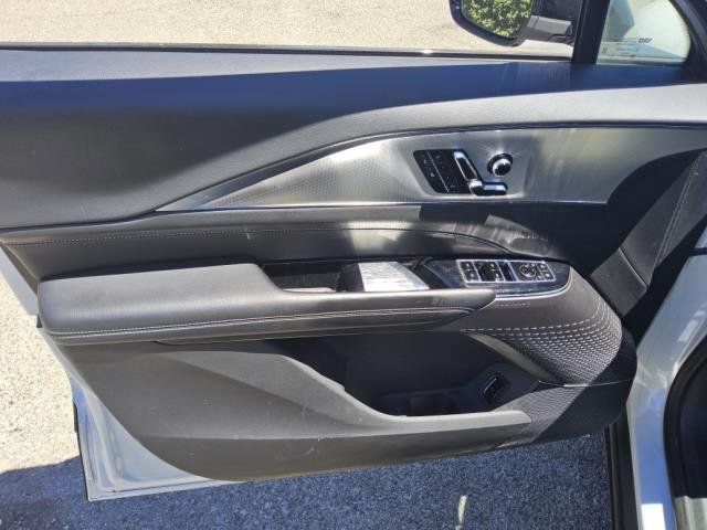 Used 2024 Cadillac Lyriq Tech RWD image 6