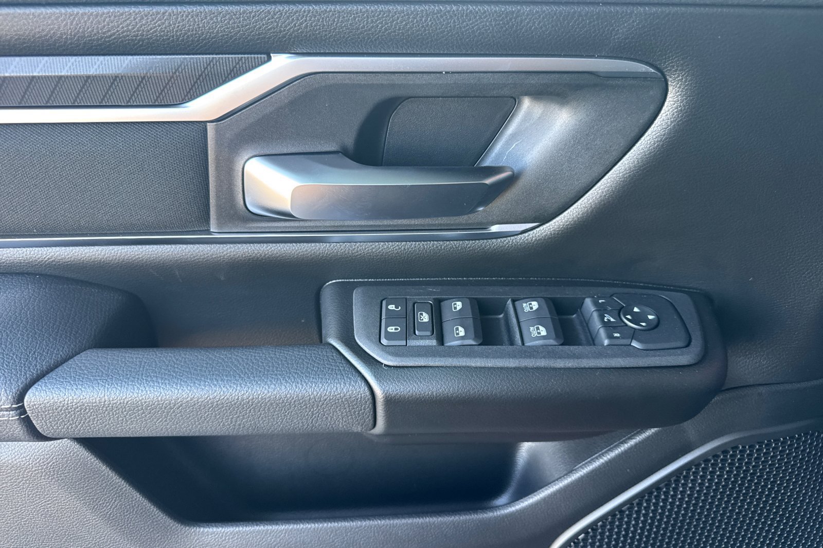 New 2027 RAM 1500 4x4 Crew Cab image 10
