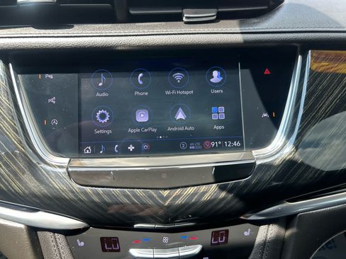 Used 2020 Cadillac XT6 Premium Luxury AWD/4WD image 16
