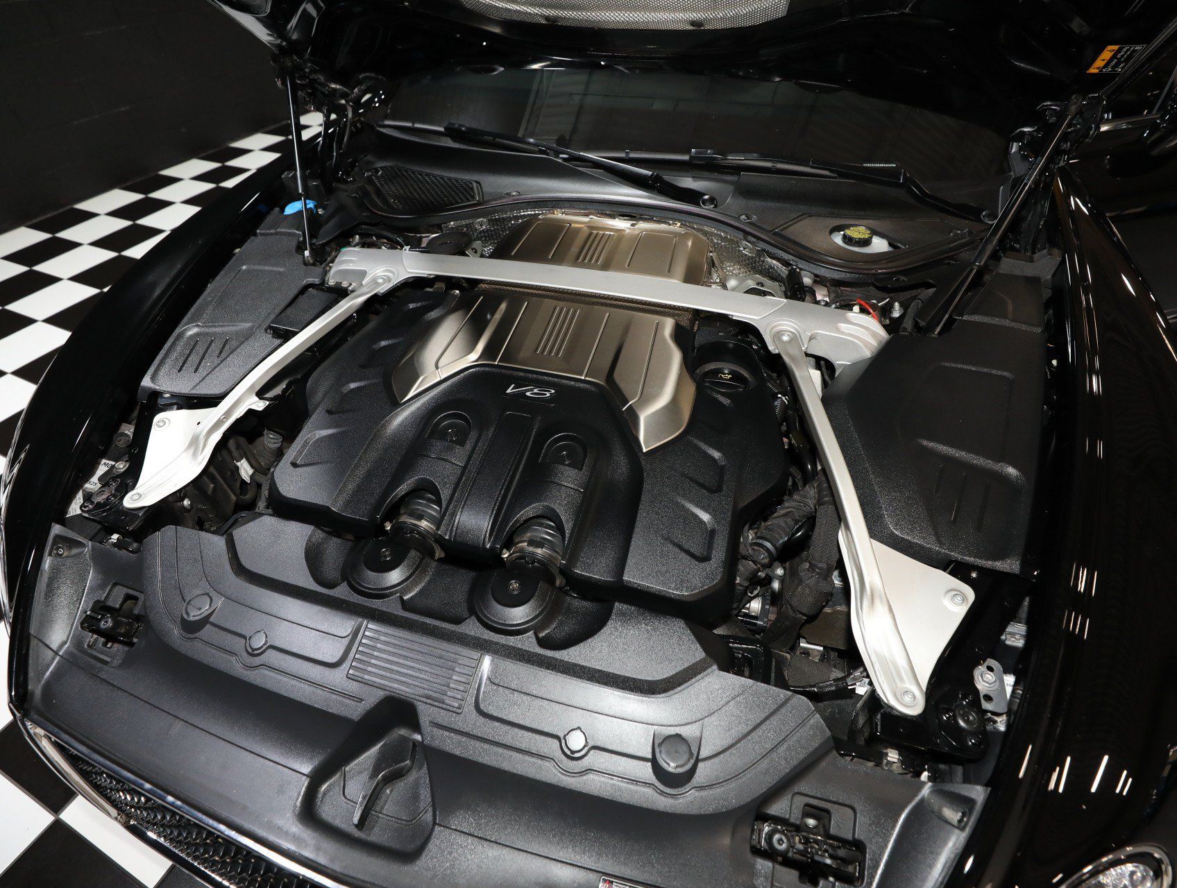 Used 2024 Bentley Continental GT Mulliner AWD/4WD image 2