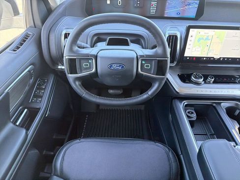 New 2026 Ford Expedition Max Platinum w/ Driver's Package AWD/4WD image 13