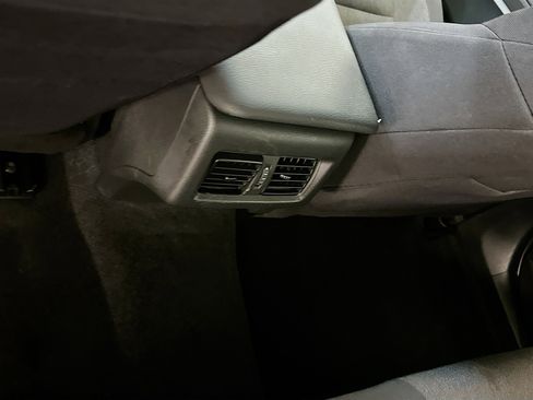 Used 2025 Toyota Camry LE image 28