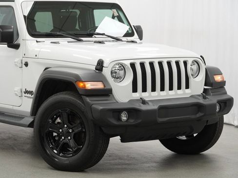 Certified 2022 Jeep Wrangler Unlimited Sport image 3
