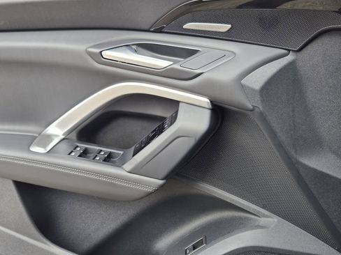 New 2025 Audi Q5 Premium Plus image 25