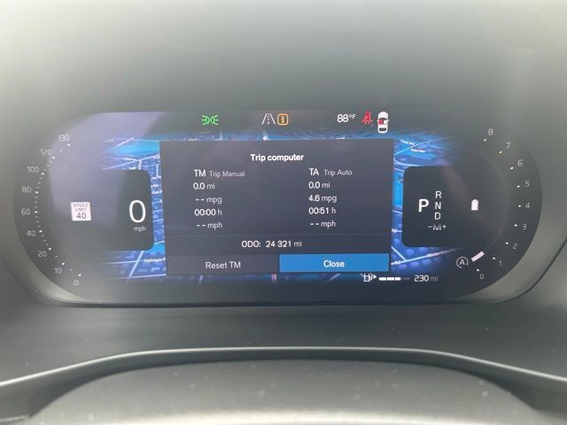 Used 2024 Volvo XC40 B5 Plus w/ Climate Package AWD/4WD image 23