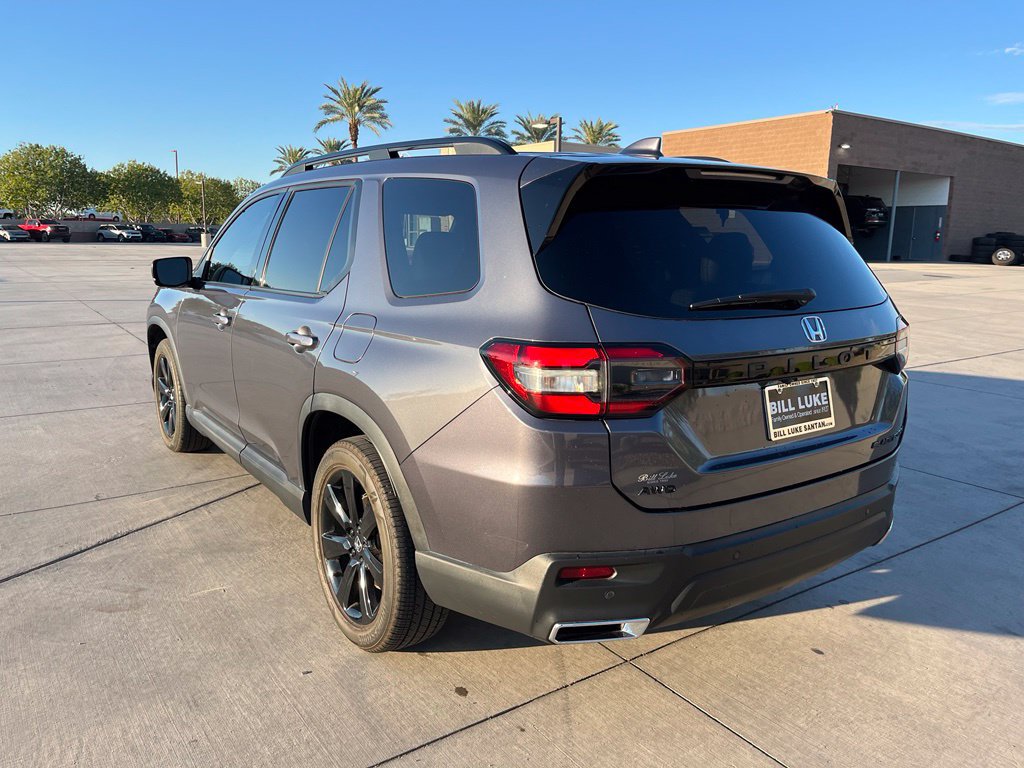 Used 2025 Honda Pilot Black Edition image 9