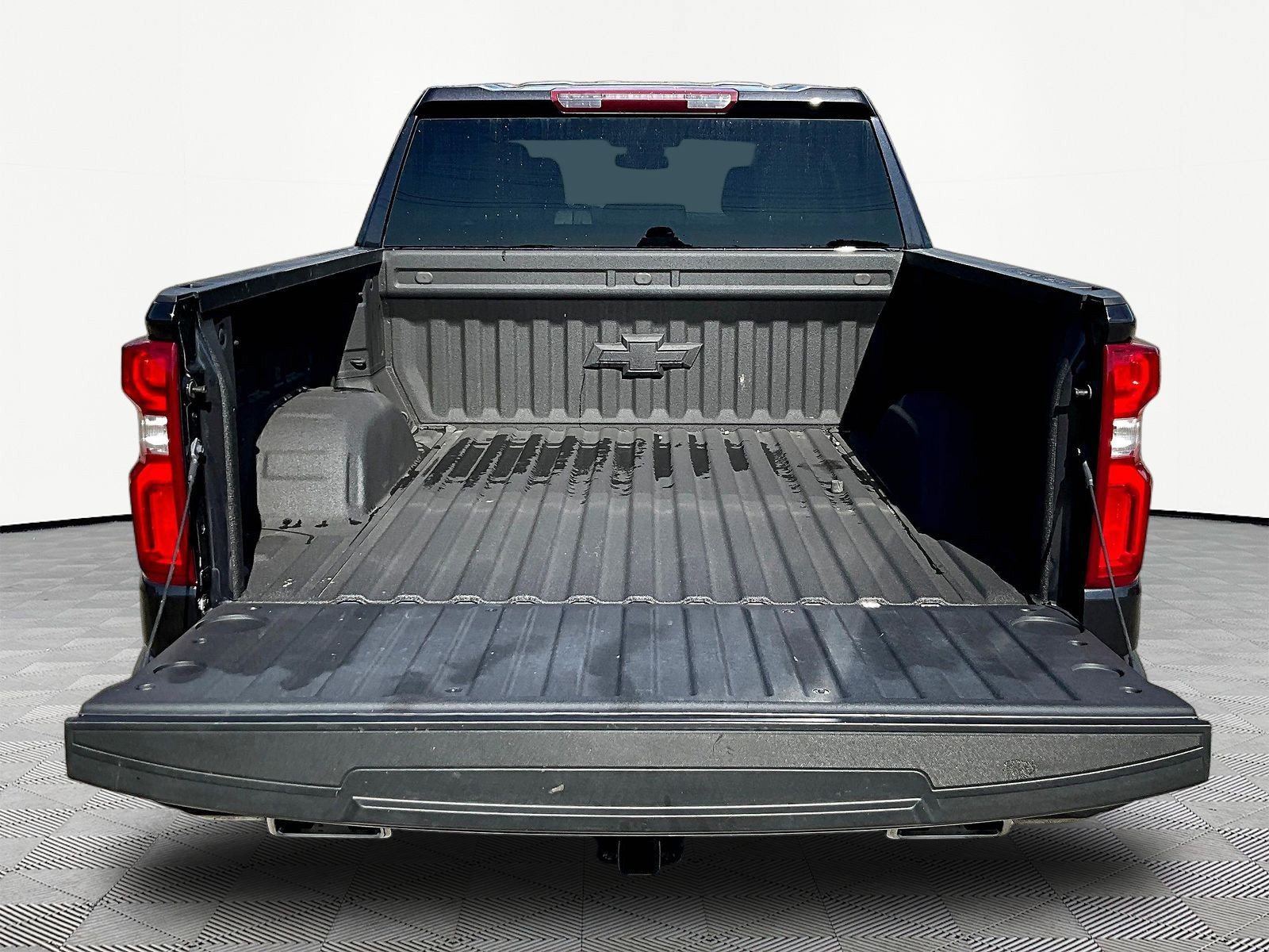 Used 2023 Chevrolet Silverado 1500 RST AWD/4WD image 7