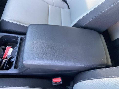 Used 2024 Honda CR-V EX image 40