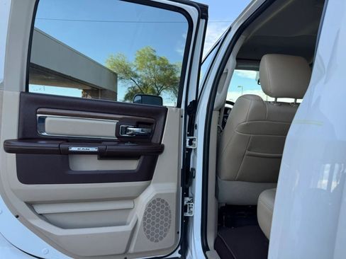 Used 2017 RAM 1500 Laramie AWD/4WD image 33