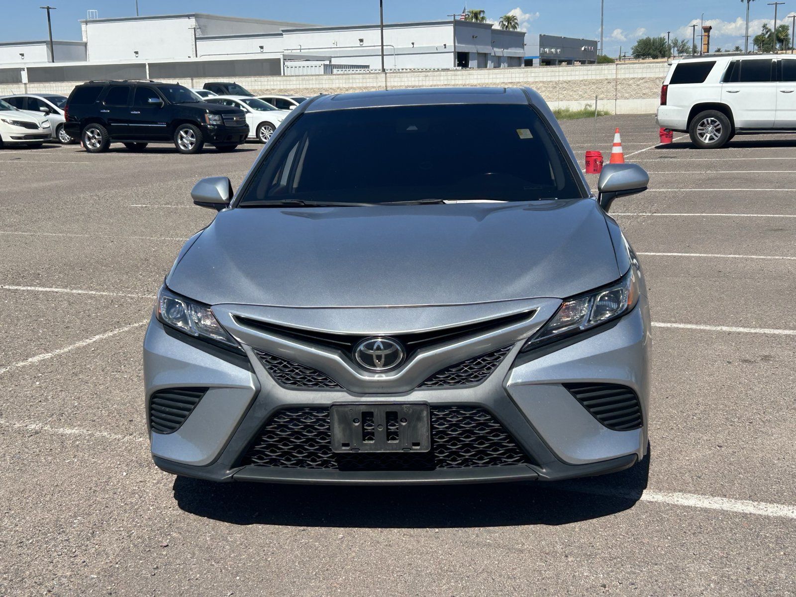 Used 2019 Toyota Camry SE FWD image 8
