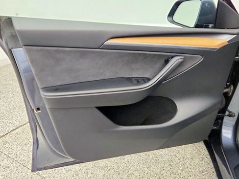 Used 2023 Tesla Model Y Long Range AWD/4WD image 11