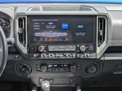 Used 2025 Nissan Frontier SL AWD/4WD image 19