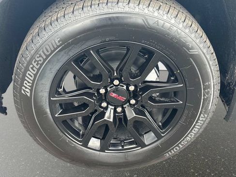 New 2026 GMC Sierra 1500 Elevation w/ Elevation Premium Package AWD/4WD image 10