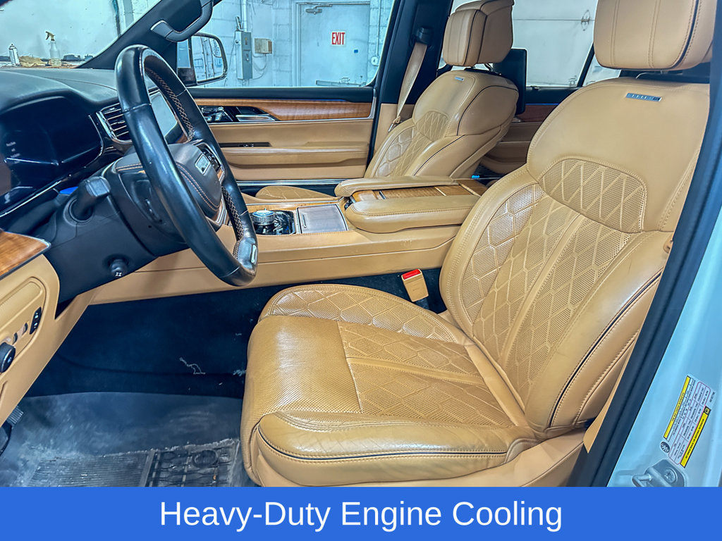 Used 2022 Jeep Grand Wagoneer Series III w/ Rear Seat Video Group 1 AWD/4WD image 9