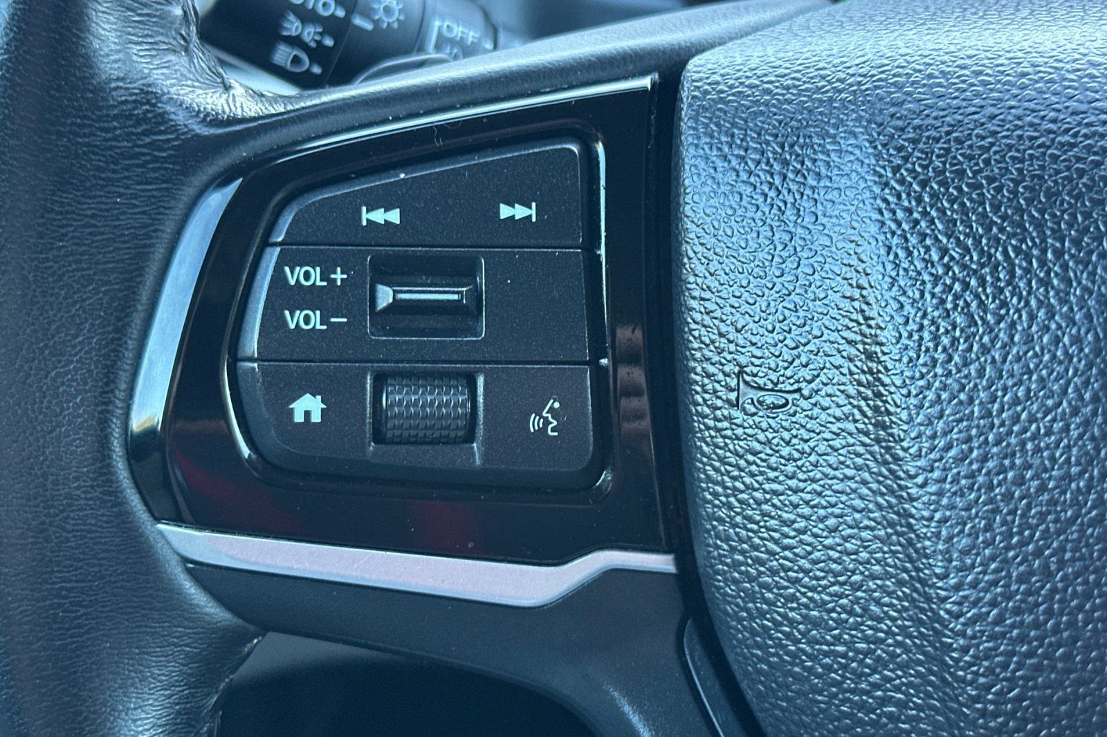 Used 2025 Honda Odyssey EX-L image 36