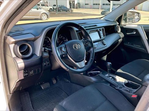 Used 2016 Toyota RAV4 XLE w/ Protection Package image 17