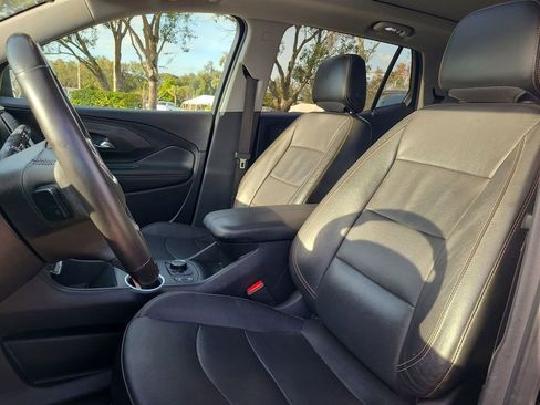 Used 2019 GMC Terrain SLT w/ Preferred Package image 28