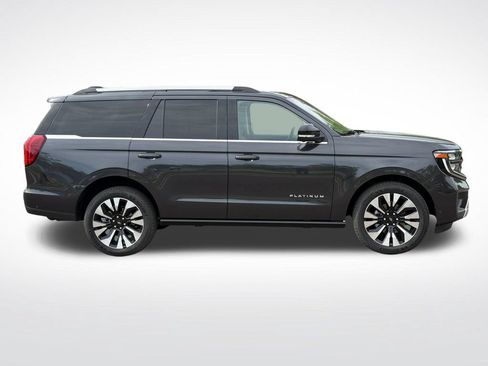 Used 2025 Ford Expedition Platinum w/ Driver's Package AWD/4WD image 8