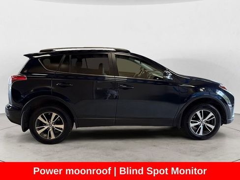 Used 2018 Toyota RAV4 XLE AWD/4WD image 7
