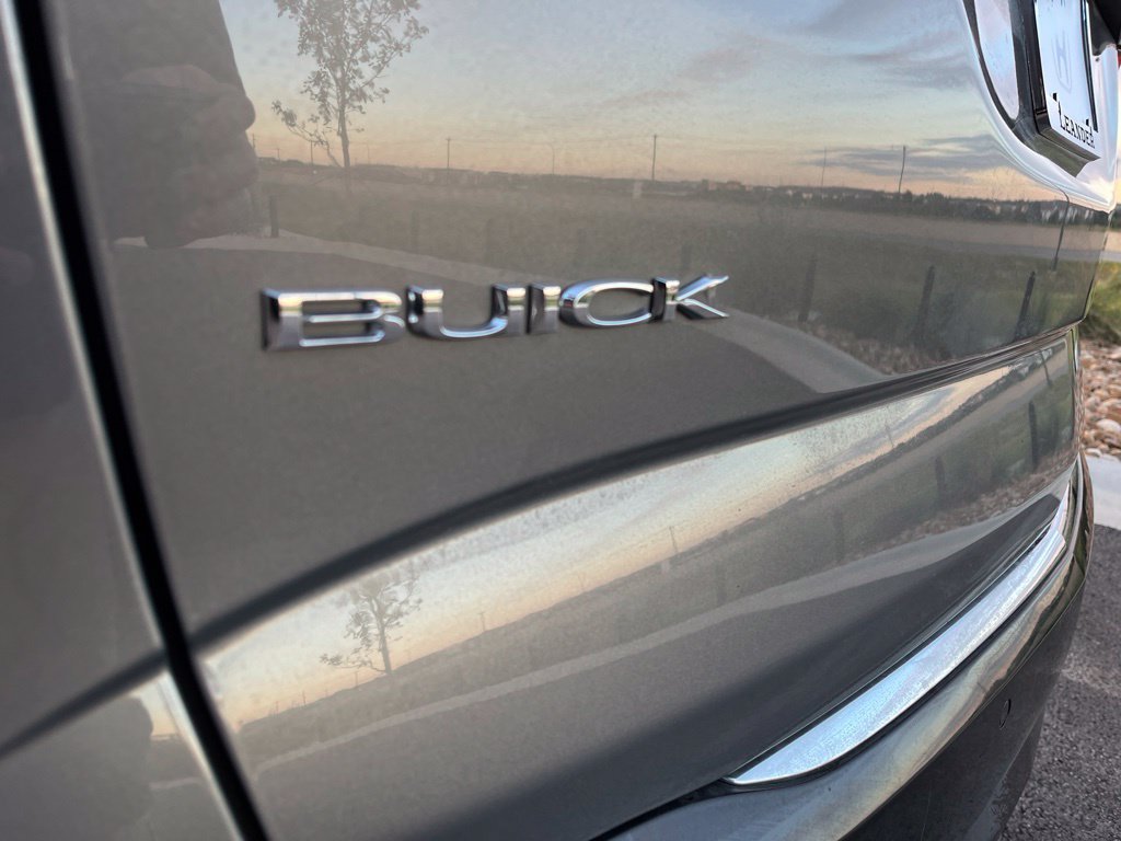 Used 2018 Buick Enclave Premium FWD image 8
