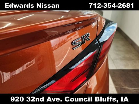 Used 2020 Nissan Altima 2.5 SR w/ Premium Package image 8