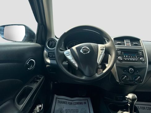 Used 2018 Nissan Versa SV FWD image 19