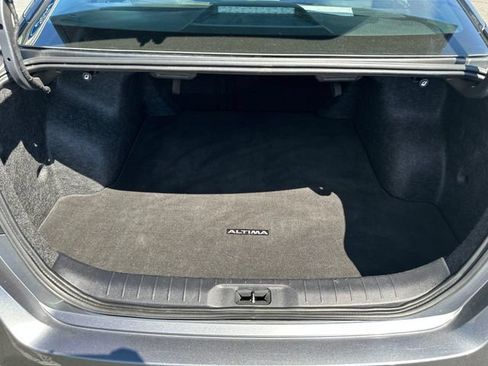 Used 2025 Nissan Altima 2.5 SV FWD image 25