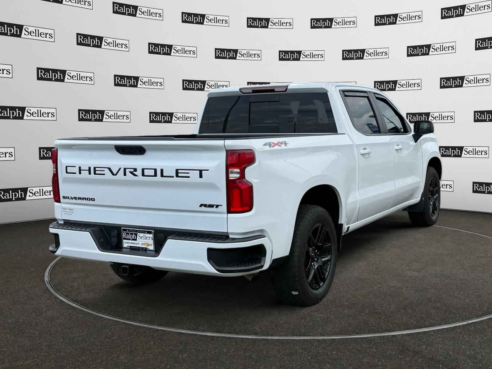 Used 2024 Chevrolet Silverado 1500 RST w/ Convenience Package II AWD/4WD image 6