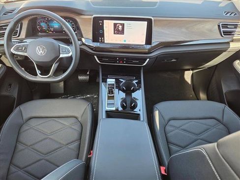 New 2026 Volkswagen Atlas SE FWD image 14